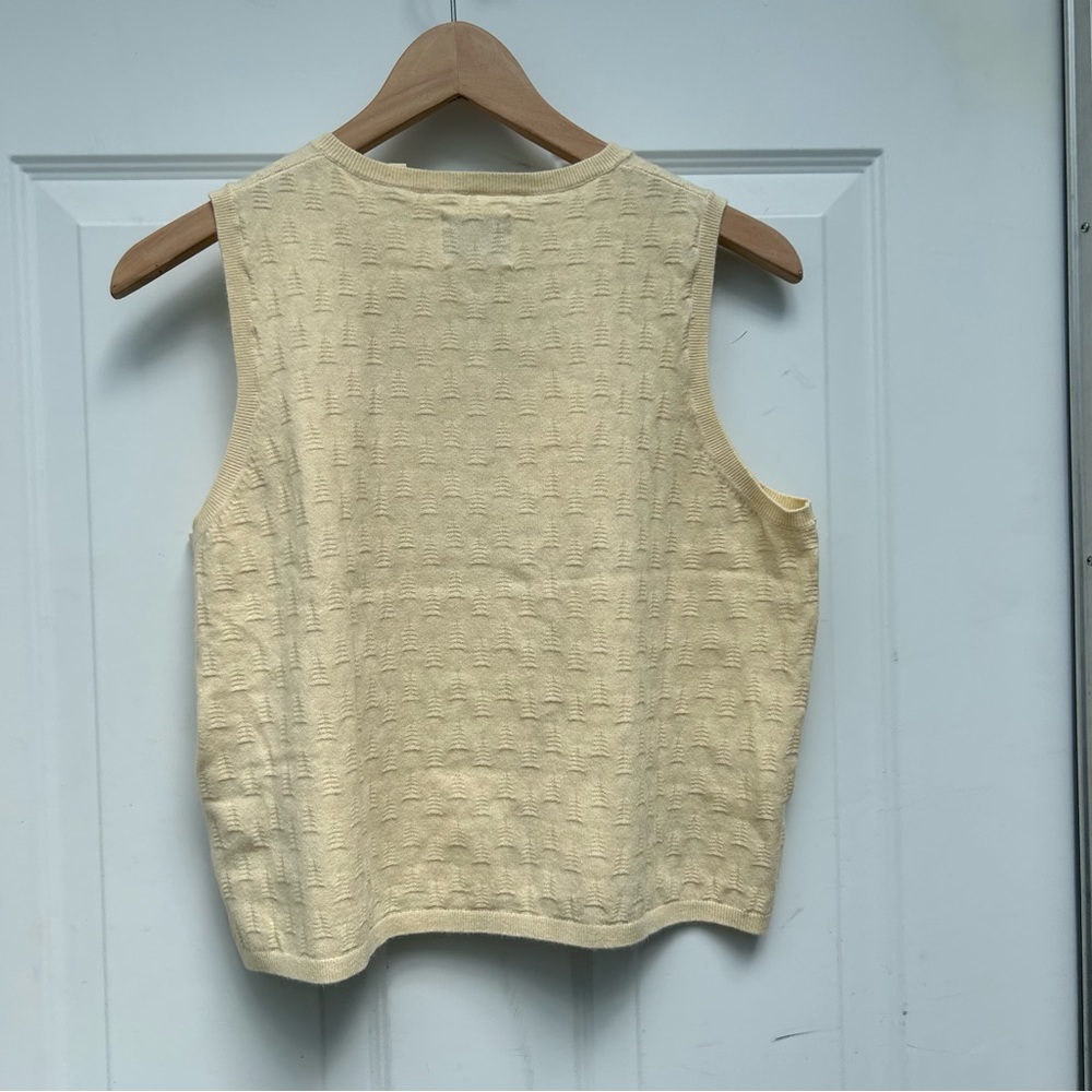 Levi’s Emma Chamberlain’s top - Picture 4 of 5